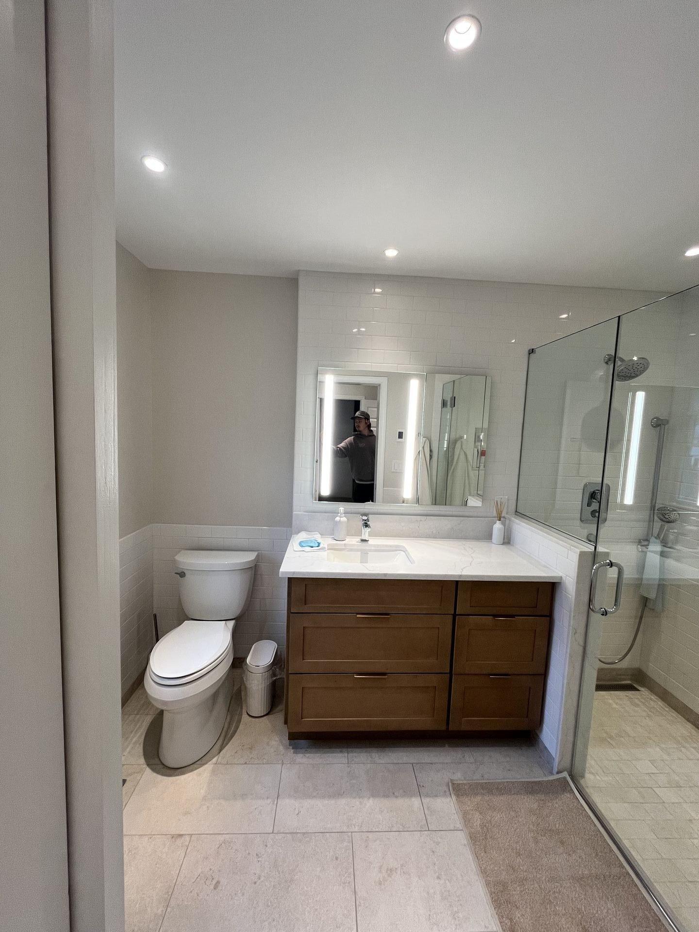 Bathrooms project photo 5 by Somerwood Builders